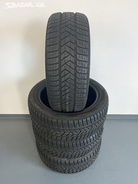 Zimní pneumatiky 205/50/17, Pirelli, DOT3319