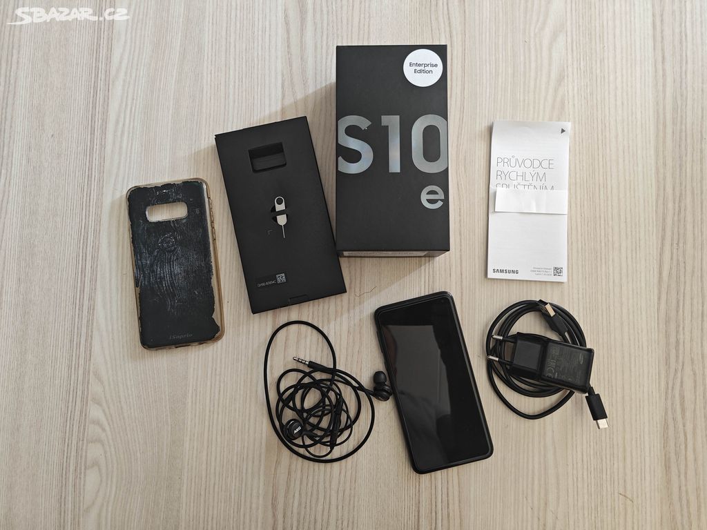 Samsung Galaxy S10e 128GB komplet balení