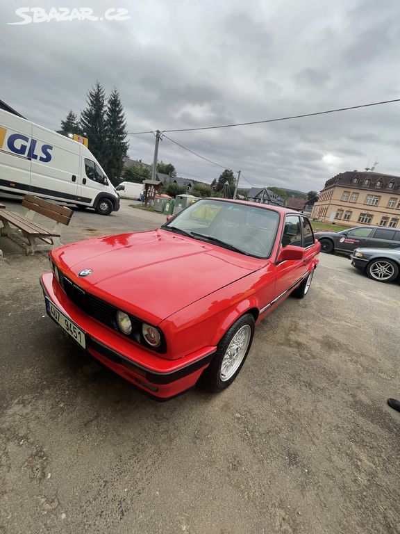 BMW E30 coupe 318is 100kw