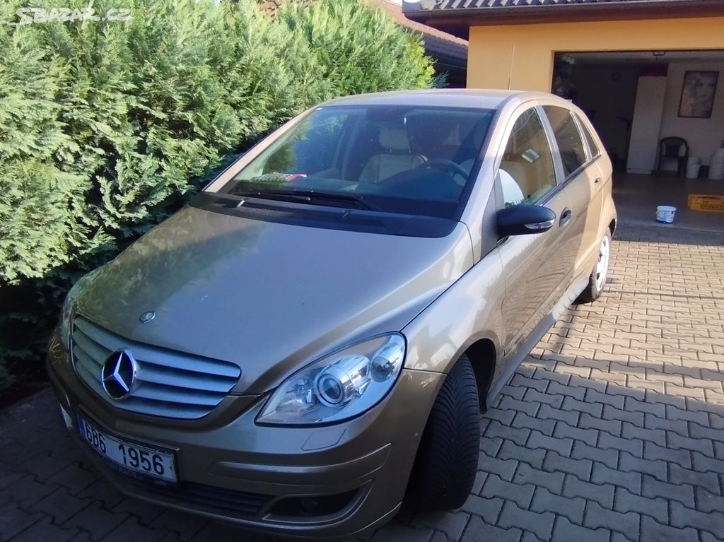 Mercedes Benz B200