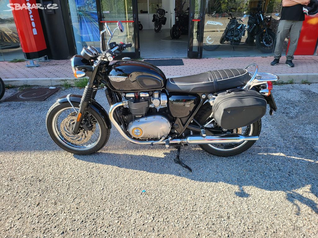 Triumph Bonneville T 120 (2016) chrom, brašny