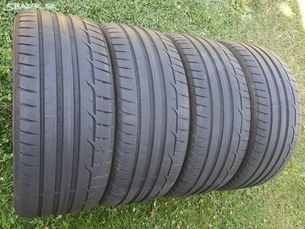 R17" - 225/45/17 Zánovní letní pneu - sada DUNLOP