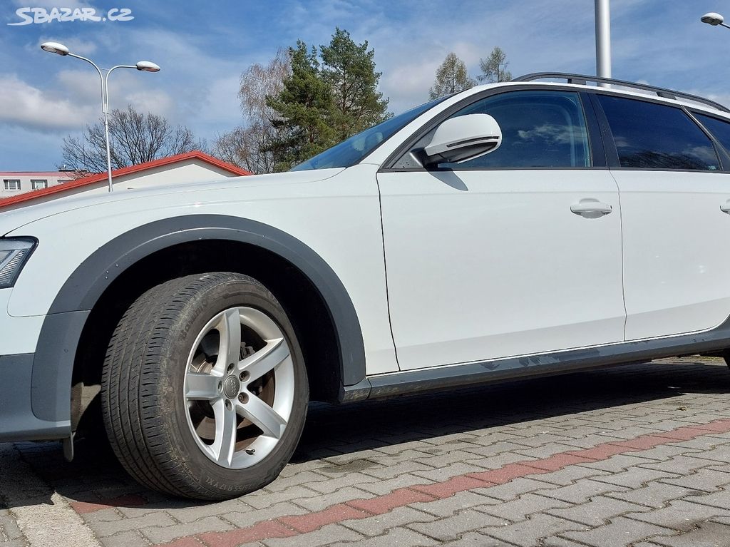 Audi A4 Allroad 2.0 tdi 130 kw, ČR, automat, tažné