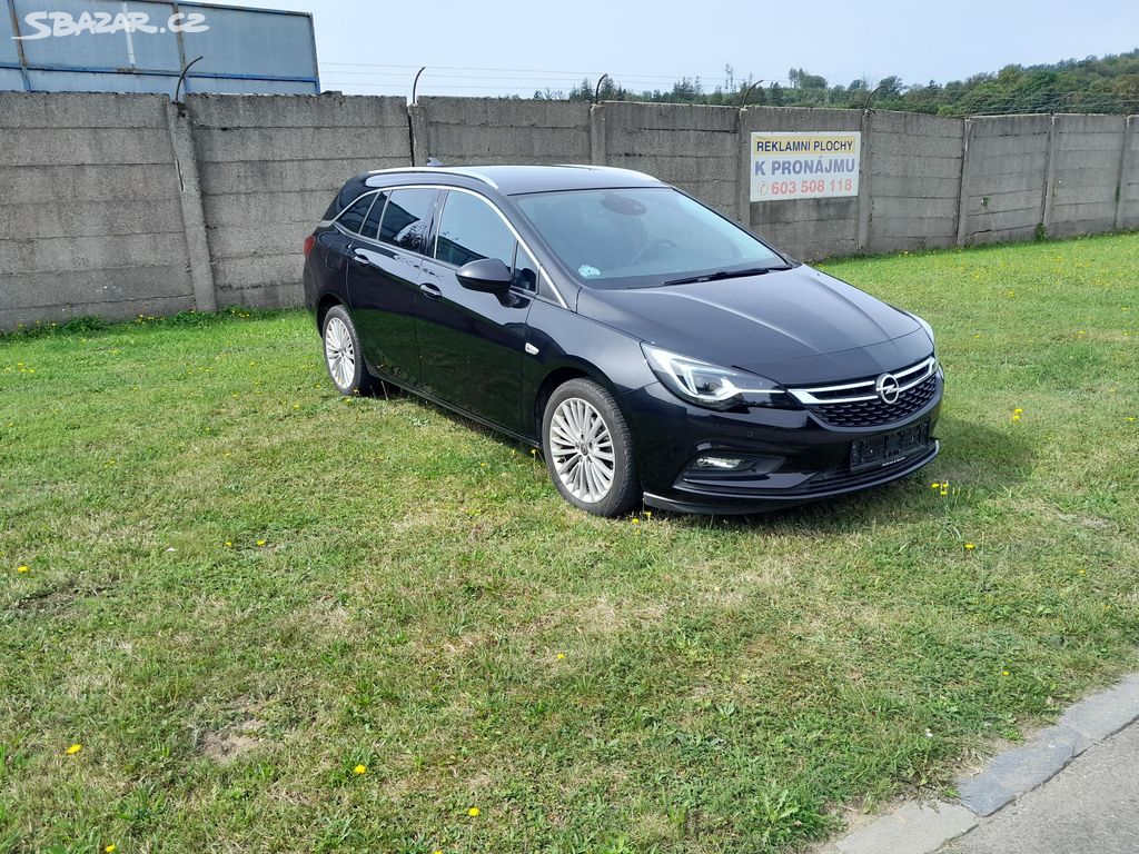 Opel Astra 1.4 Turbo 110KW AUT. serviska 2x klíč