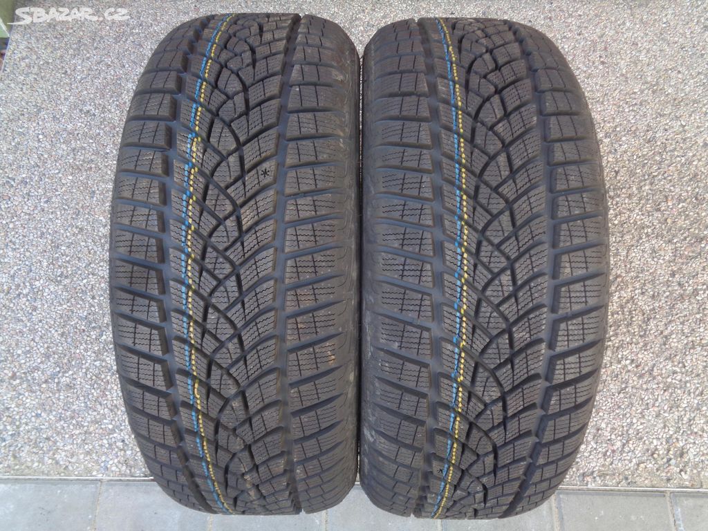 Zimní pneu 215/55/16 R16 Goodyear - Nové