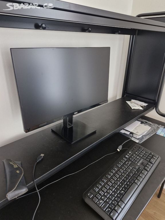 24" AOC 24V2Q LCD monitor