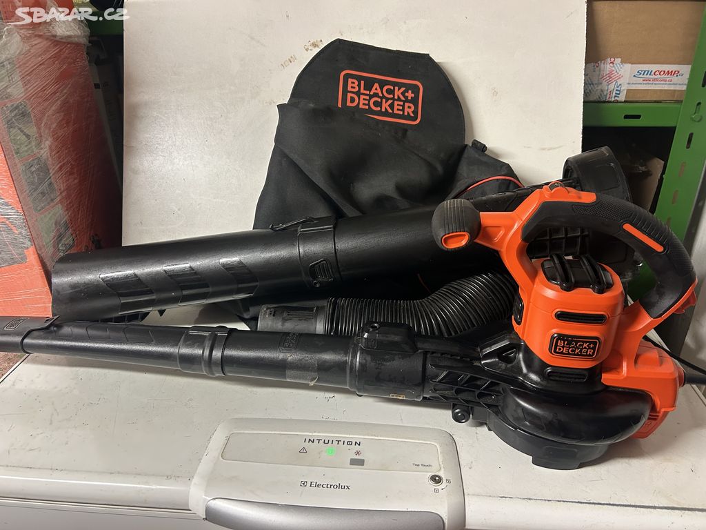 Zahradní vysavač a fukar Black&Decker