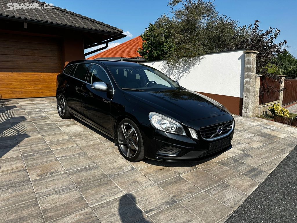 Volvo V60, 2.0 120kw 5ti válec,R-DESIGN