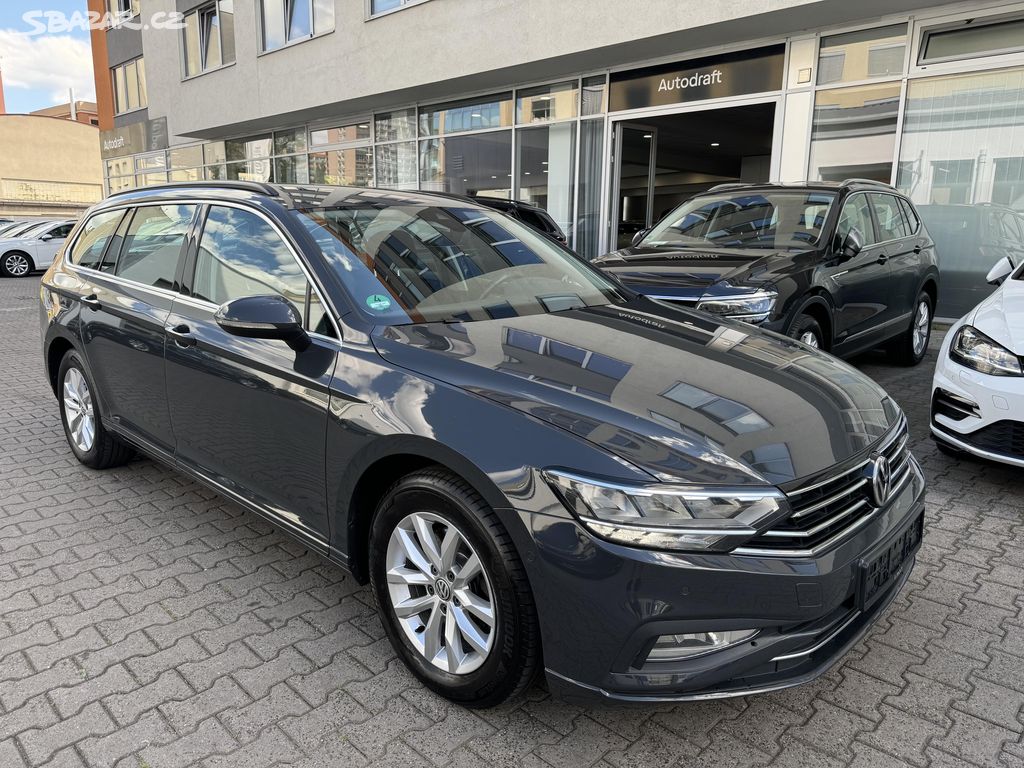 VW Passat B8 2.0 TDI 110kW DSG ACC Navigace LED