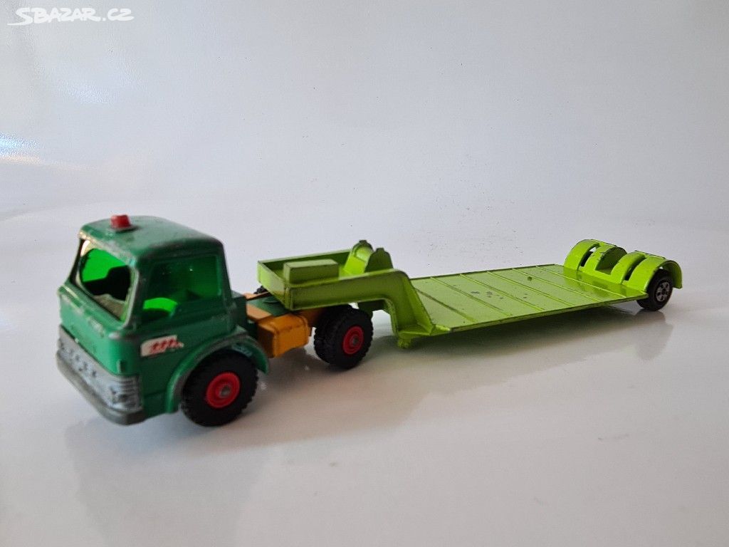 Ford Tractor & Dyson podval - Matchbox King