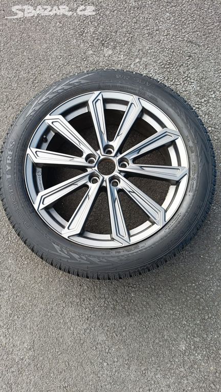 Zimni Sada Original Hyundai R19 5x114.3 Nokian SUV