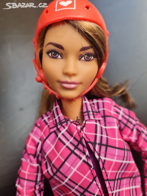 Barbie Made to move Skateboard rok 2017 Praha Sbazar.cz
