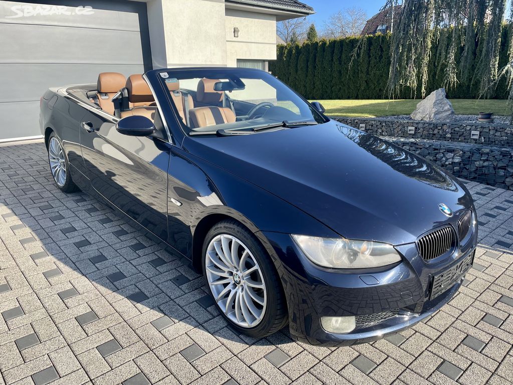 BMW 325i CABRIO e93 r6 160kW SPORTOVNÍ SEDAČKY !