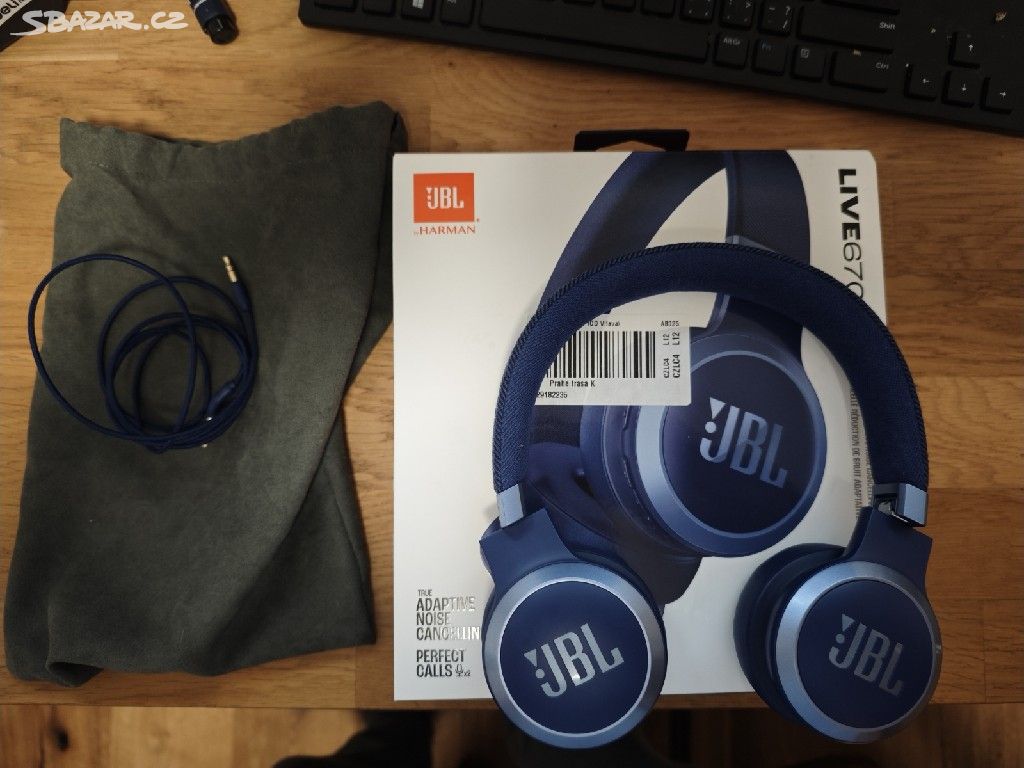 Sluchátka JBL Live 670NC