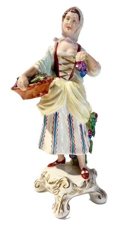 Porcelánová soška - zahradnice Royal Dux(ID 18210)