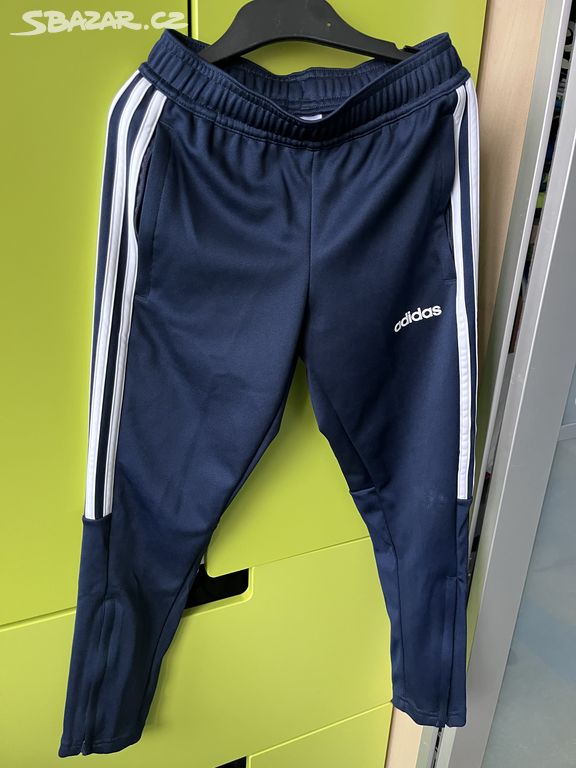 Tepláky Adidas vel. 128