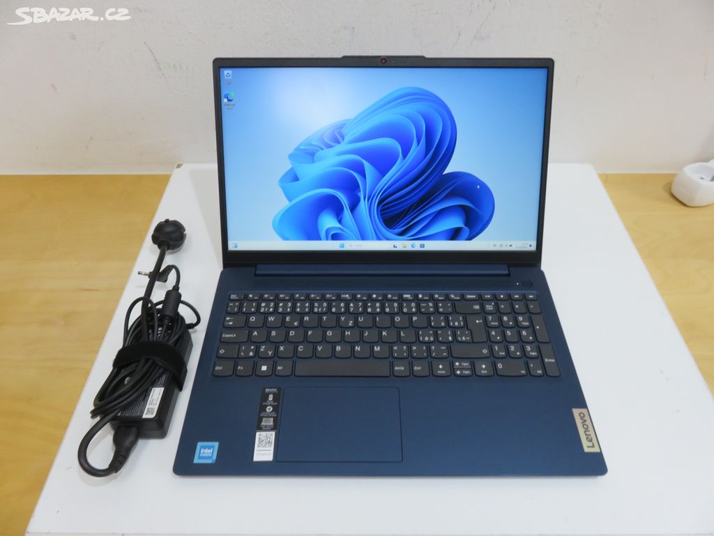 Notebook Lenovo IdeaPad Slim 3 15IAN8