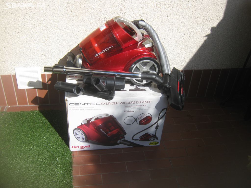 Prodám vysavač Centec cilinder vacuum cleaner .