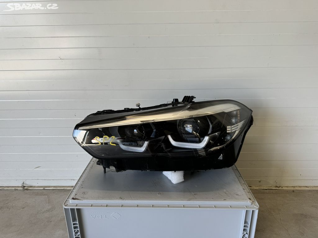 LEVÝ SVĚTLOMET BMW X5 - G05 a G06 FULL LED