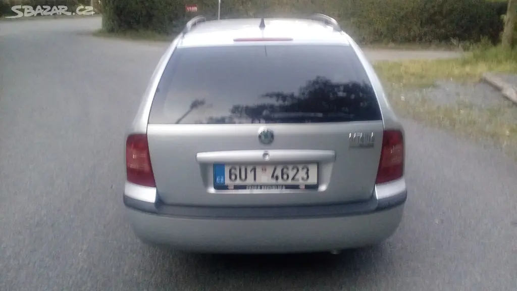Škoda Octavia combi 1.9 TDI-Tour rv 11/2010-CZ-TOP - fotka 6