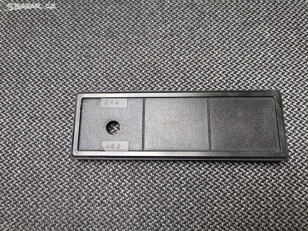 Krytka středového panelu VW Golf mk1 cabrio