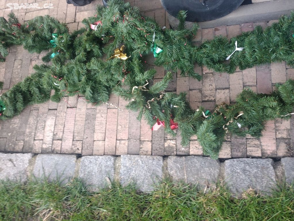 Vánoční girlanda 2m 4x + umělý vánoční stromek