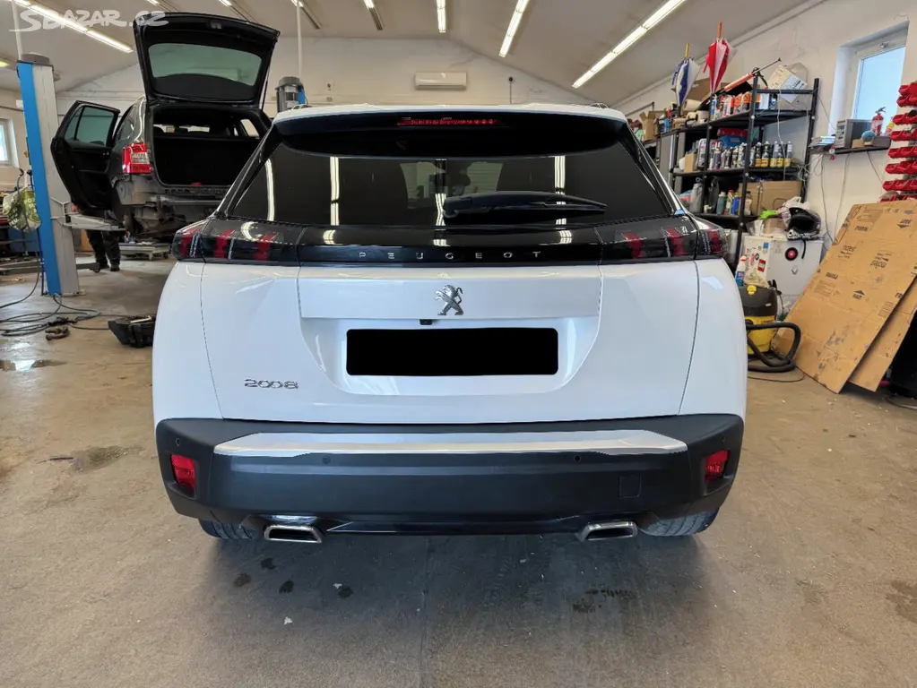 Peugeot 2008 1.2 Puretech 96 kW - fotka 5