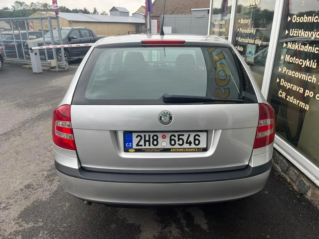 Škoda Octavia, 1.6MPi - fotka 6