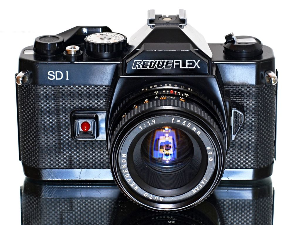 Revueflex SD1 (Chinon CS-4) + 1,9/50mm TOP STAV