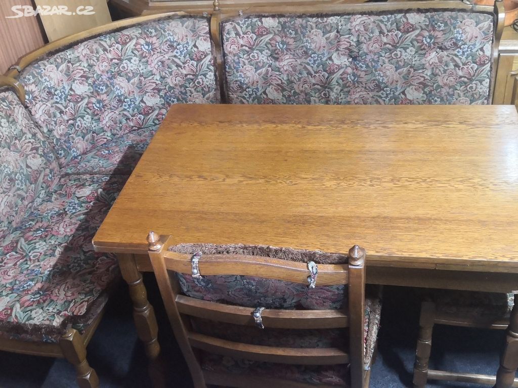 Rohová rustikální  lavice + 2x židle + rozkl. stůl