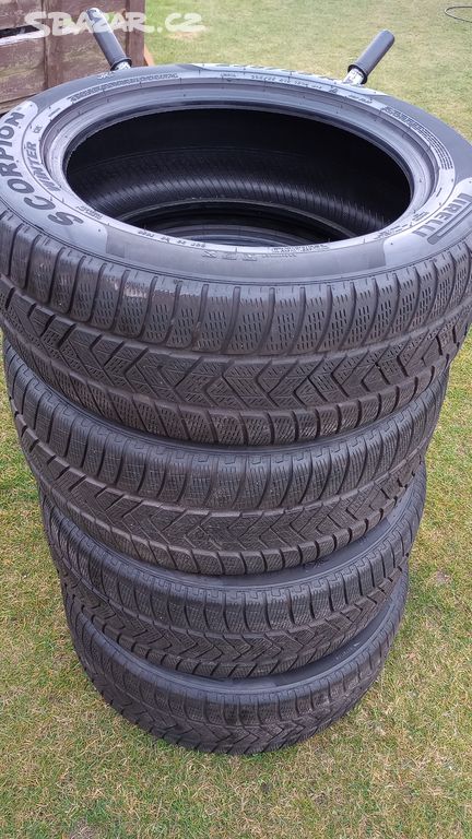 zimní pneu Pirelli 235/55 R19 2ks