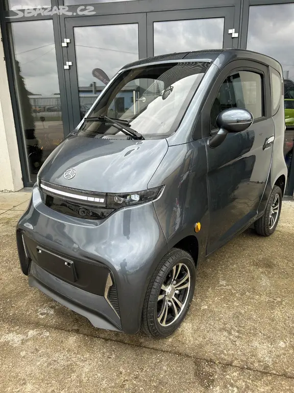 Elektromobil E-Car 2000W ŘP AM 60V 80AH červená - fotka 3