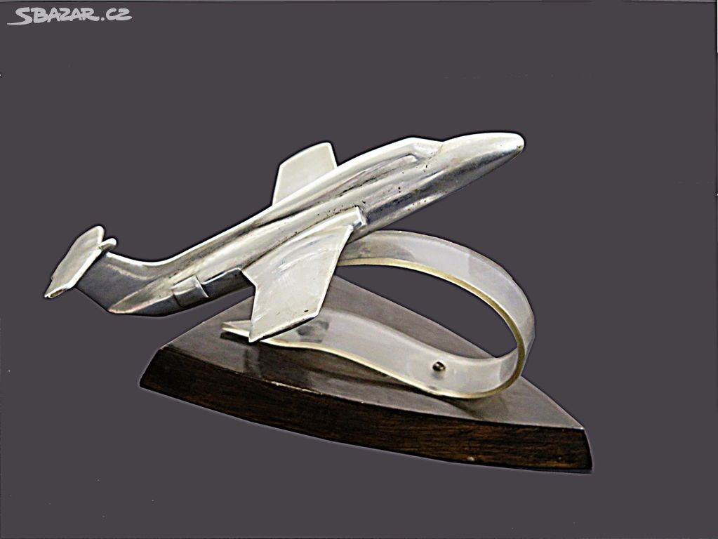 letadlo na podstavci Expo 58