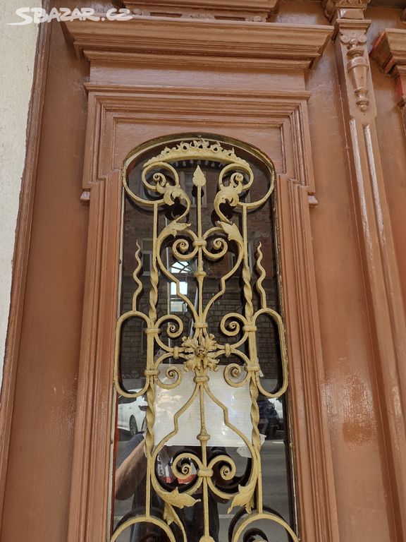 Renovace dřevěných dveří a oken