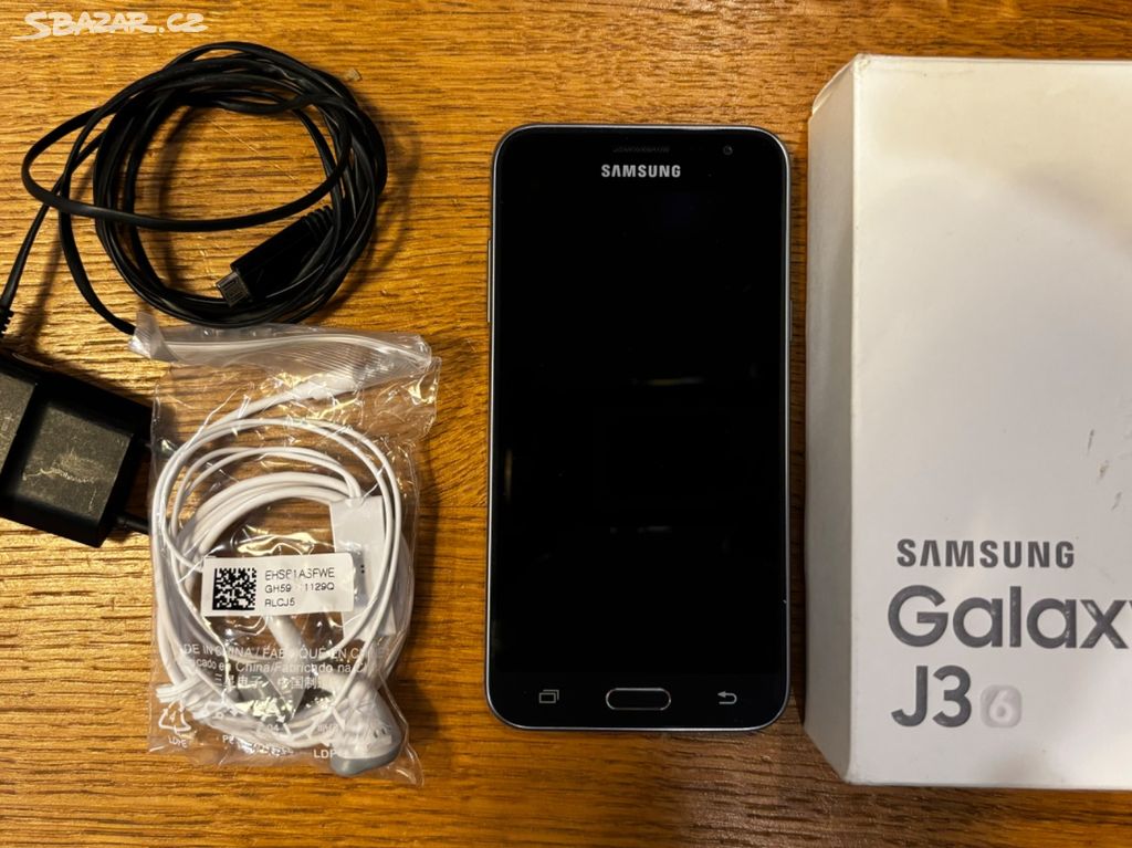 mobilní telefon Samsung Galaxy J3 DUAL SIM