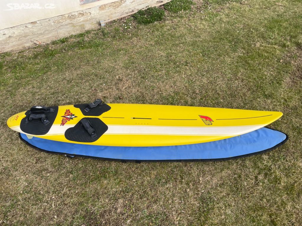 Plovák F2 na windsurfing