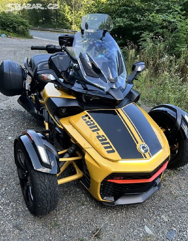 Can-Am Spyder 1330 R