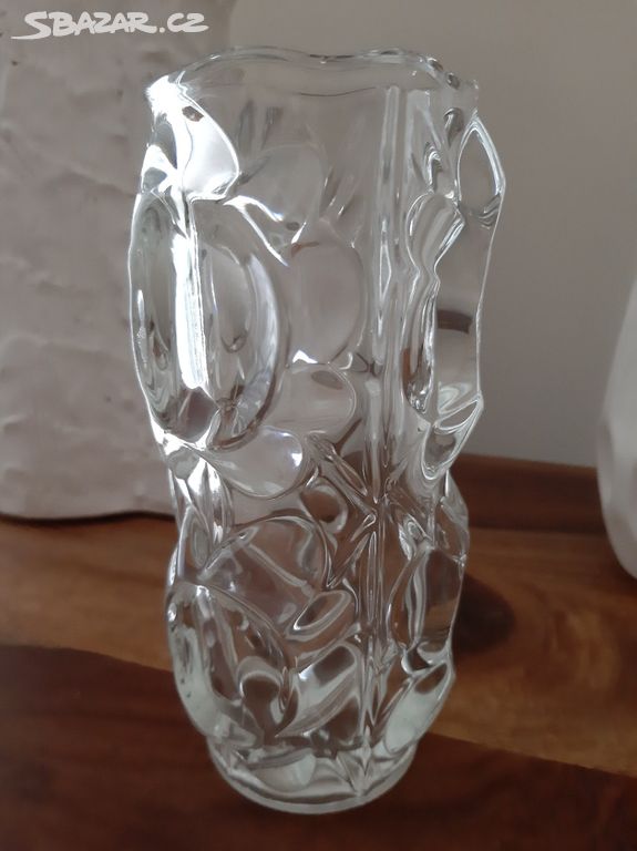 Váza z lisovaného skla - František Pečený
