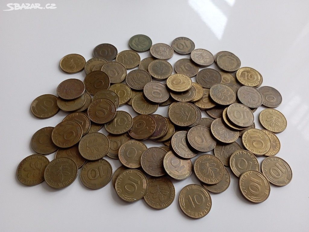 Mince Německo 10 pfennigy hromada