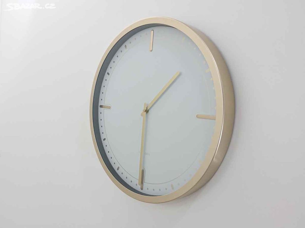 Bílé nástěnné hodiny Karlsson Dots, o 42 cm
