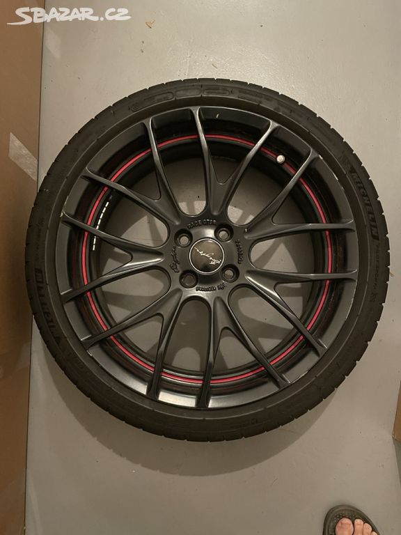 18" Breyton GTS-R + Michelin Pilot Sport 4 (R56)