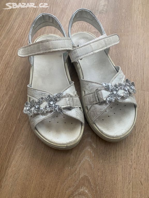 Dívčí letní boty ( sandále ) vel.34