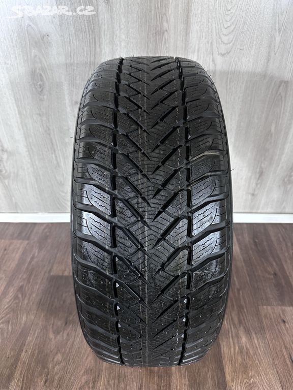 2x nové zimní Goodyear UltraGrip+ 4x4SUV 255/60/17