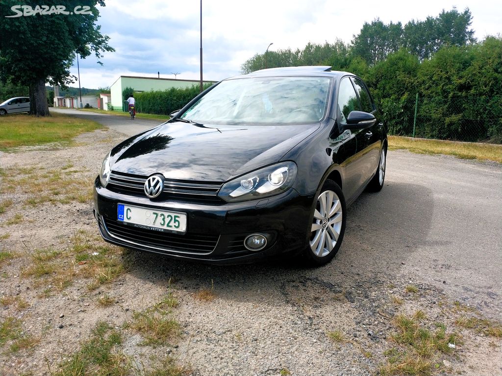 GOLF 1.4 TSi Bi-XENON PLNÝ SERVIS VYHŘ.SEDAČKY TOP