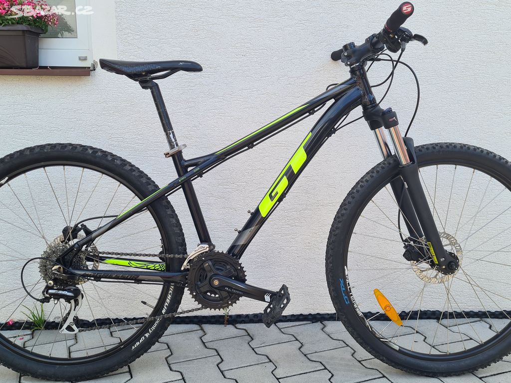 GT AGGRESOR, hydraul. brzdy, Shimano Acera, Rám S