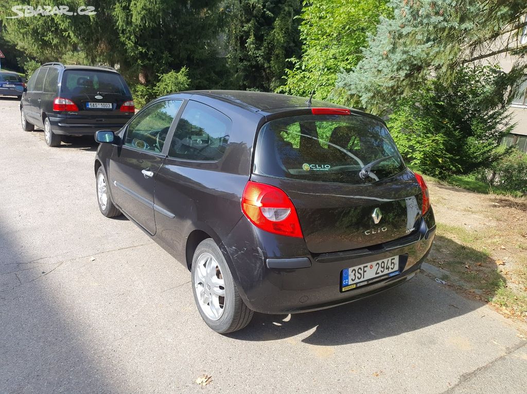 Renault Clio 2006, 1.2 benzín 16v, 150000km
