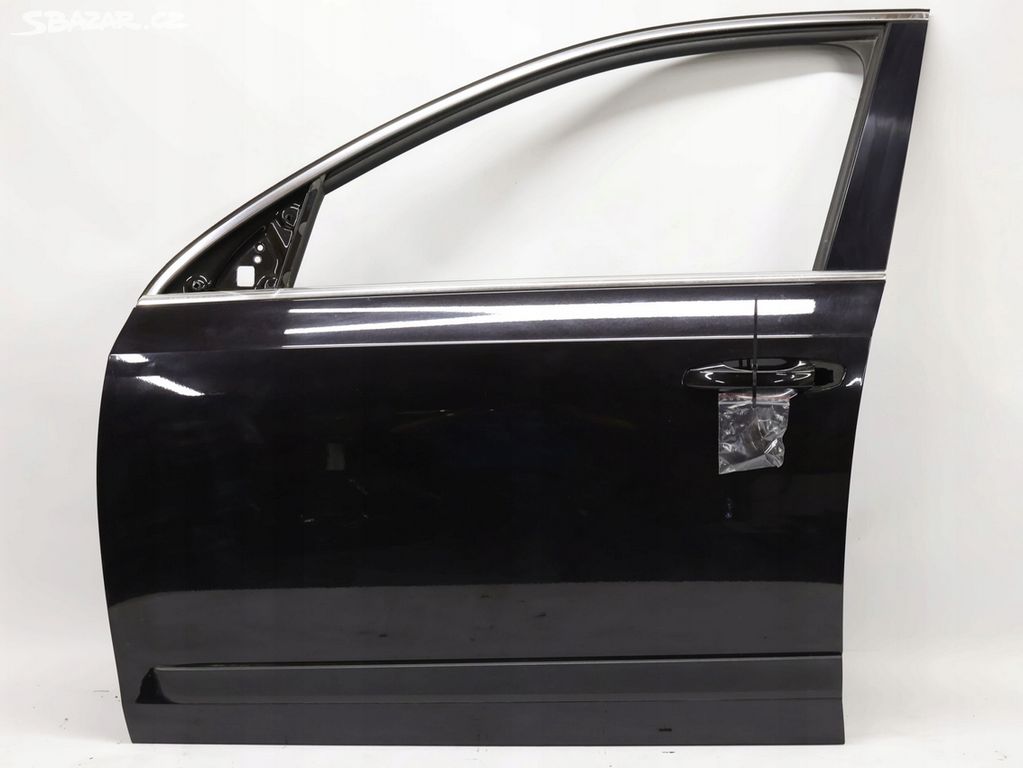 Škoda Octavia III levé přední dveře LF9R