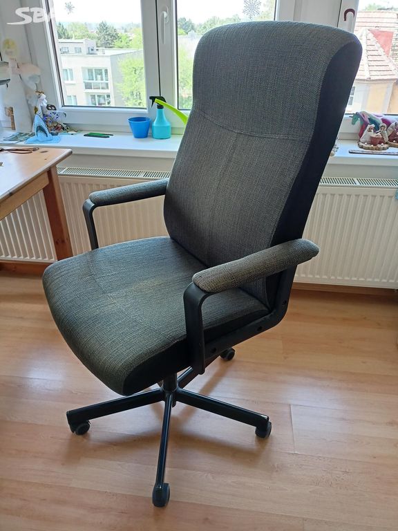 Kancelářská židle nastavitelná výškově i sklonem