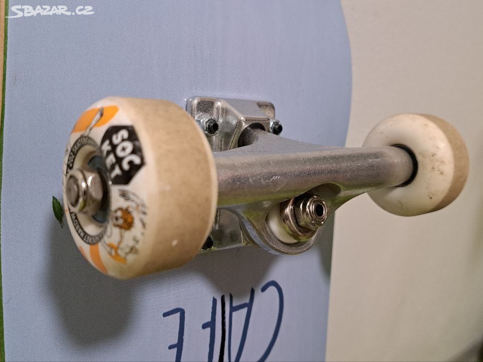 Skateboard na prodej - ideální pro začátečníky