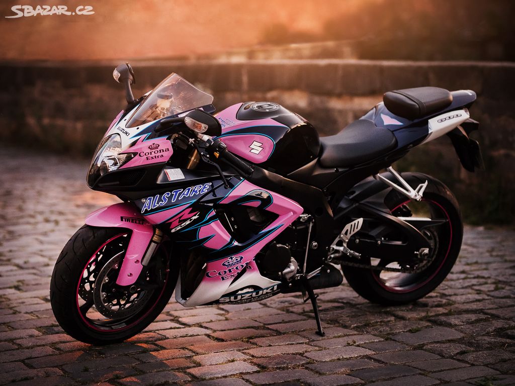 SUZUKI GSX-R 600 Pink